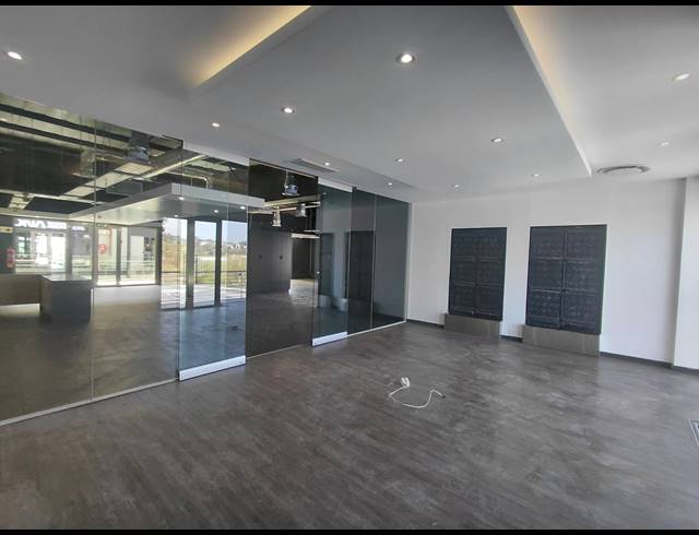 287M² OFFICE TO LET IN MAGALIESSIG